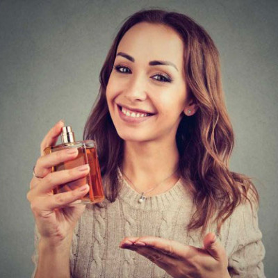 10 Altın Kuralla Yaz İçin Parfüm Seçimi